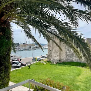 Apartment Dinka Old Town, Trogir
