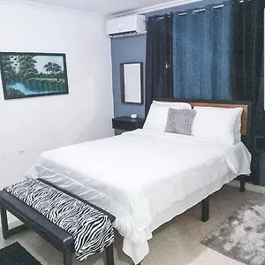 Comfortable & Secure Chateau Apartment Kingston
